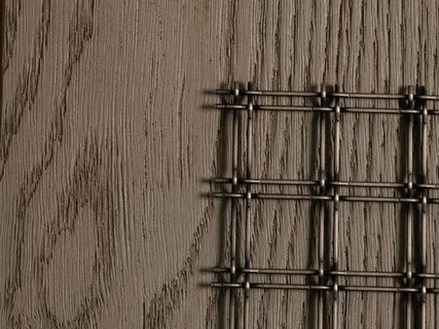 Oak with visible grain and a knot